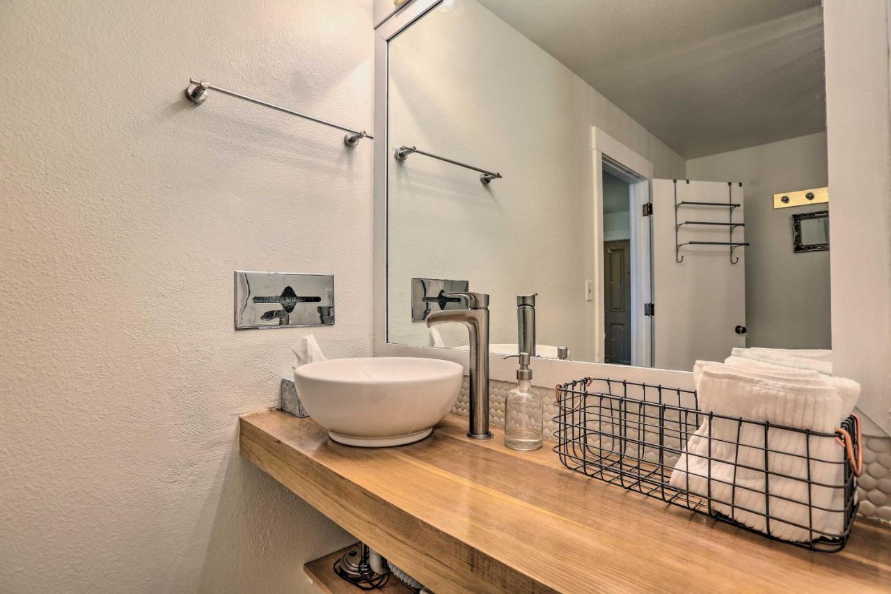 Resort Condo Retreat About 6 Mi To Downtown Bend! 외부 사진
